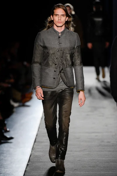 Look 33